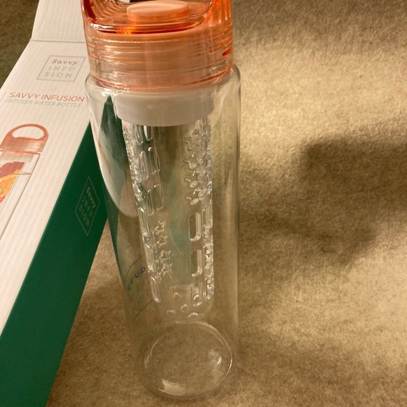 Savvy Infusion Water Bottle - Picture 3 of 8